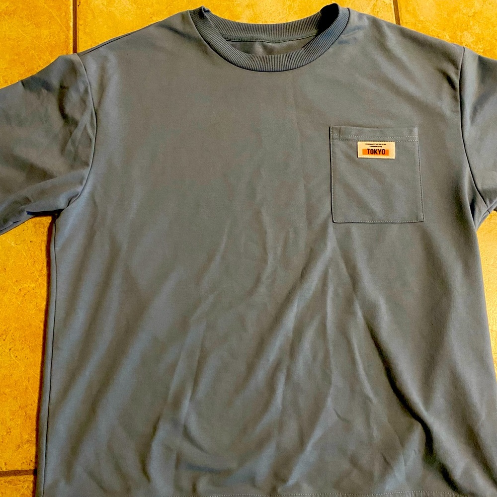 Long sleeve teal shirt white lining